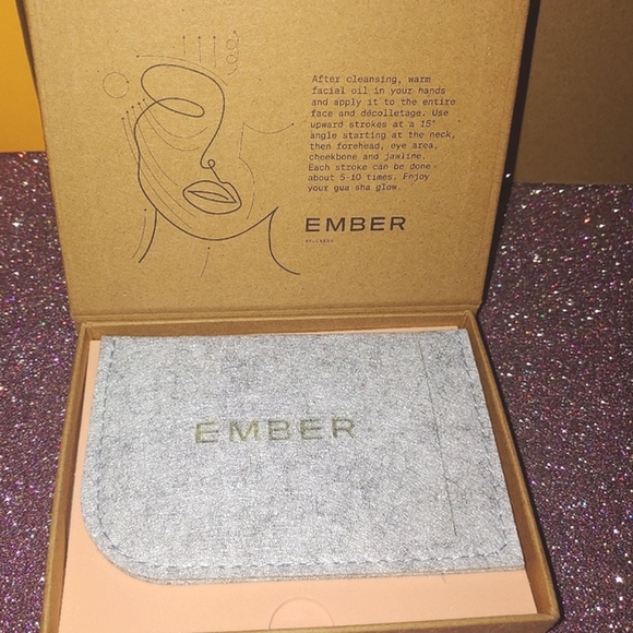 EMBER WELLNESS HEART GUA SHA Facial Tool 100% Natural White Jade - Picture 3 of 5
